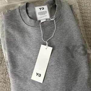 Y-3 YOHJI YAMAMOTO Classic Chest Logo Crew Sweatshirt in Medium Heather Grey